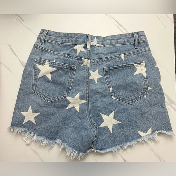 NWT Star Print Denim Shorts - Picture 2 of 5